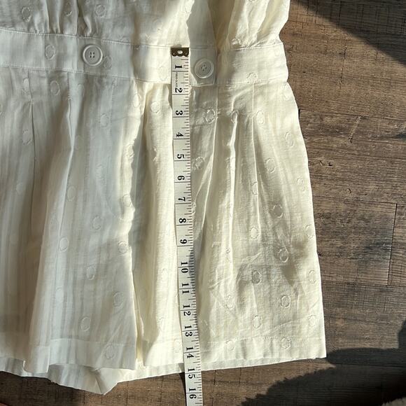 Mod Cloth Anywhere and Everywhere White Romper Size L - Picture 6 of 6